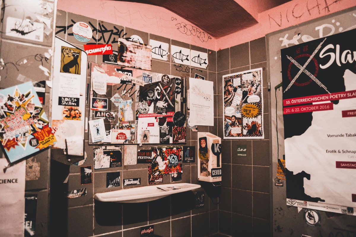 Writing advertisement